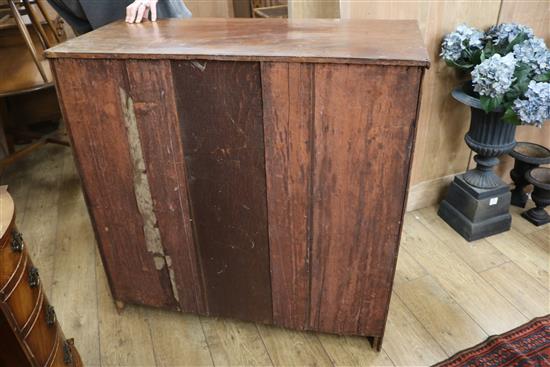 A Victorian mahogany chest of drawers W.105cm